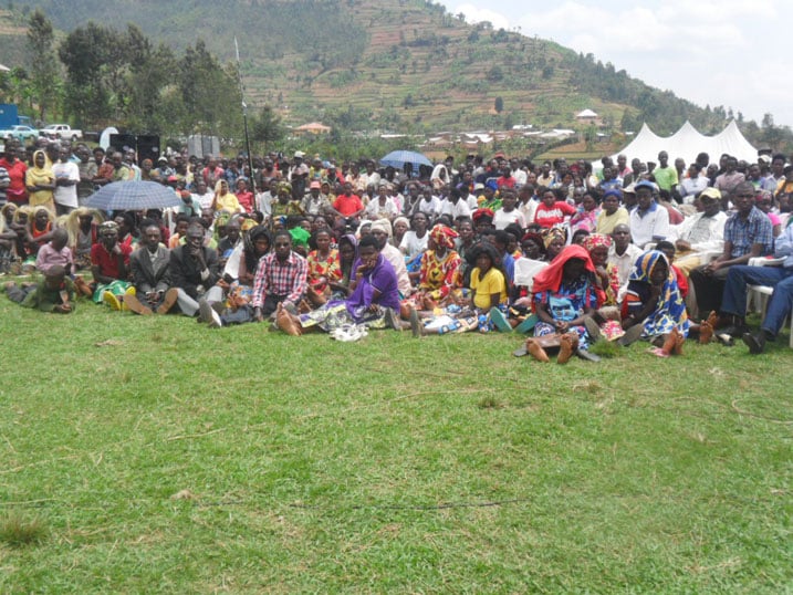 Abaturage benshi bitabiriye umunsi w'umusoreshwa.