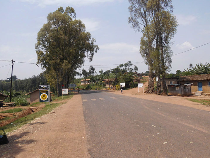 Abaturage bo mu Murenge wa Nyanza nabo bavuga ko muri girinka habamo ruswa n'ikimenyane.
