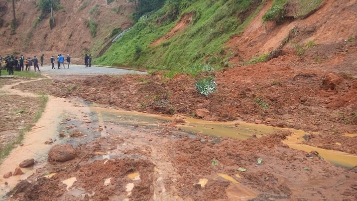 Abaturage babuze icyo bakora. Birenze ubushobozi bwabo.