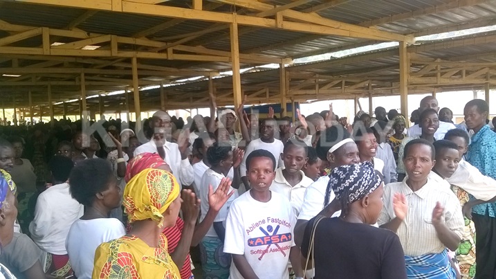 Abaturage baregera ku bihumbi bitanu bari bitabiriye iki gikorwa.