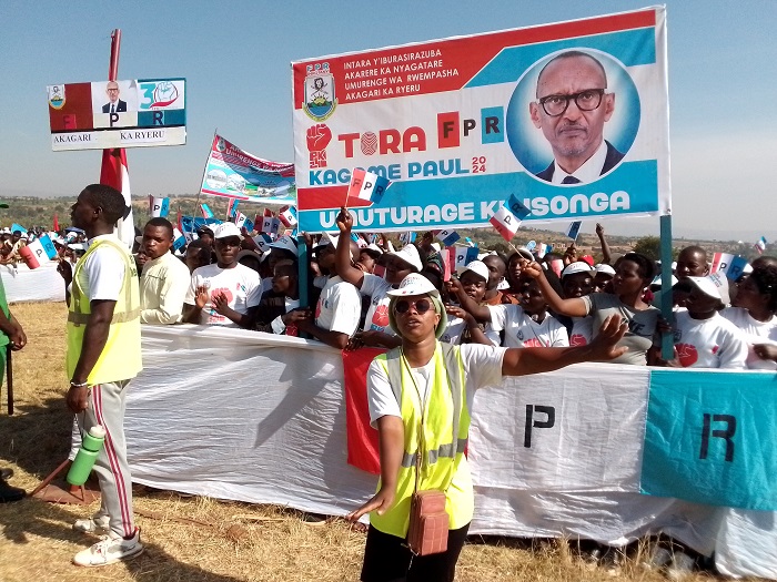 Abaturage bari babukereye ari benshi mu kwamamaza umukandida Perezida w'Umuryango FPR-Inkotanyi
