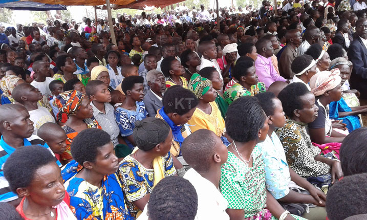 Abaturage bari bafite akanyamuneza kuko babonye paruwasi nshya igiye kubagabanyiriza ingendo ndende bakoraga bajya guhabwa amasakaramentu