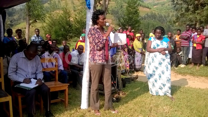 Abaturage basabwe kwisanzura mu gatanga ibitekerezo ku ivugururwa ry'itegeko nshinga ari abashaka ko rihinduka n'abatabishaka.