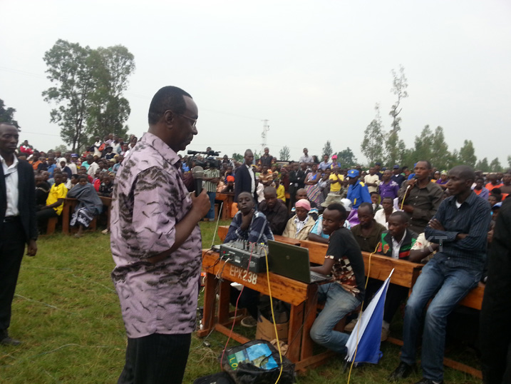 Abaturage bishimye uburyo itegeko nshinga ryavuguruwe ndetse bizeza Hon Makuza ko bazabigaragaza muri referedum batora yego