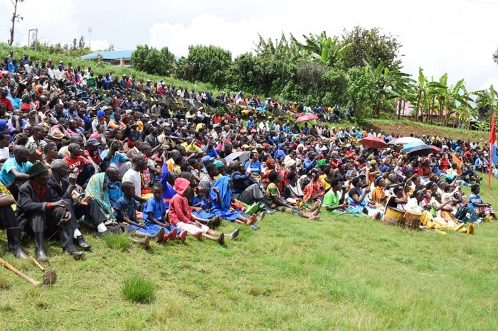 Abaturage bitabiriye ari benshi