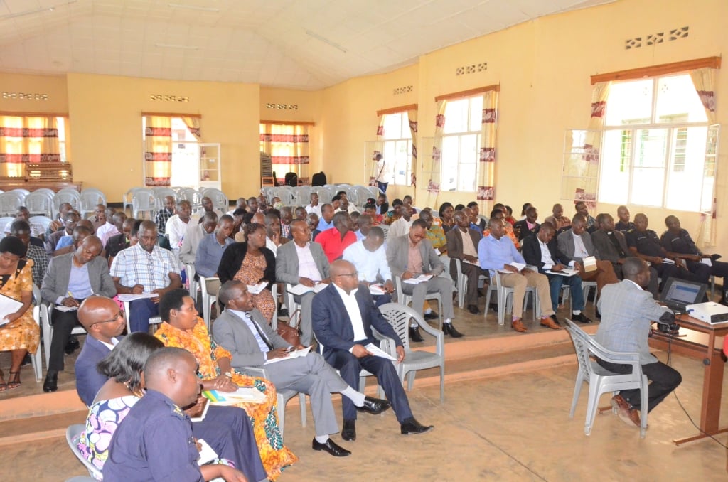 Abaturage n'abayobozi basobanurirwa amahame ya demokarasi