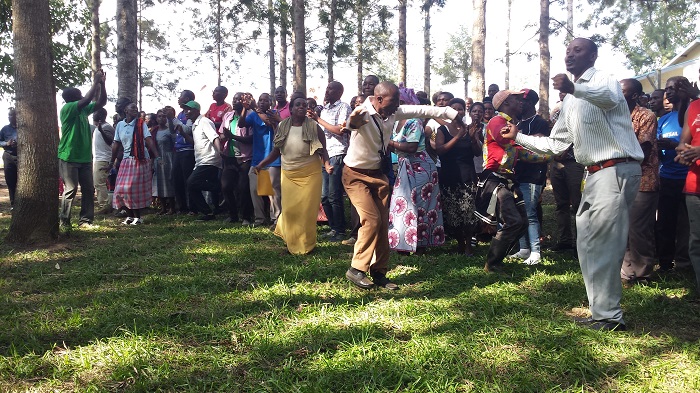 Abaturage na bo bavuga ko isuku itagombera amikoro ahubwo kutayigira ari uburangare buvanze n'ubujiji