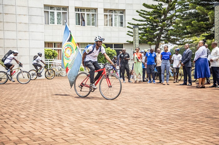 Abatwara amagare bakiriwe i Kigali, bakomereza muri Tanzania bakazasoreza i Burundi
