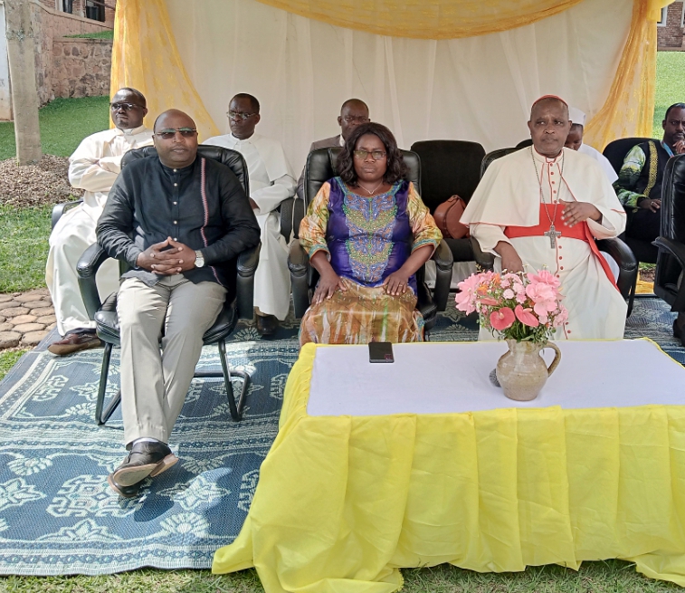 Abayobozi batandukanye bitabiriye uyu muhango