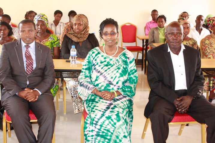 Abayobozi ba PSP mu gikorwa cyo kuzenguruka Intara bahugura abayoboke babo.