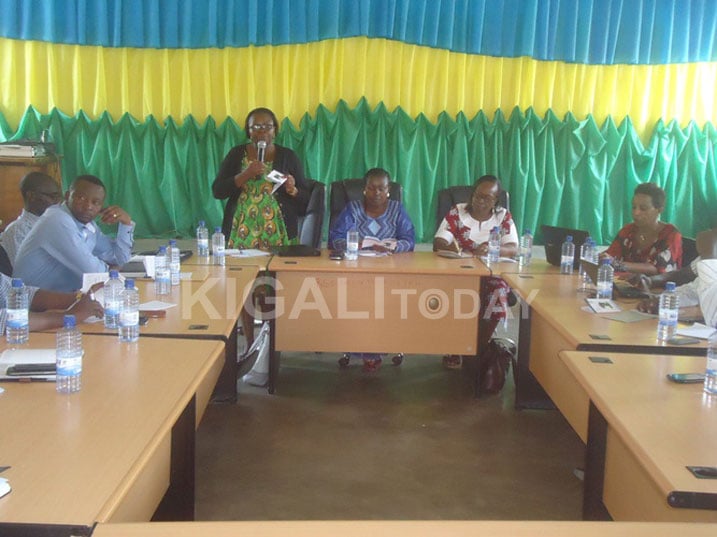 Abayobozi ba Unity Club baganira n