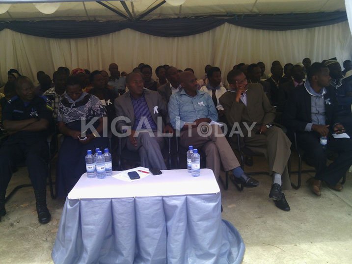 Bamwe mu bayobozi bari baje kwifatanya n'abanya Kamonyi mu gusoza icyunamo.