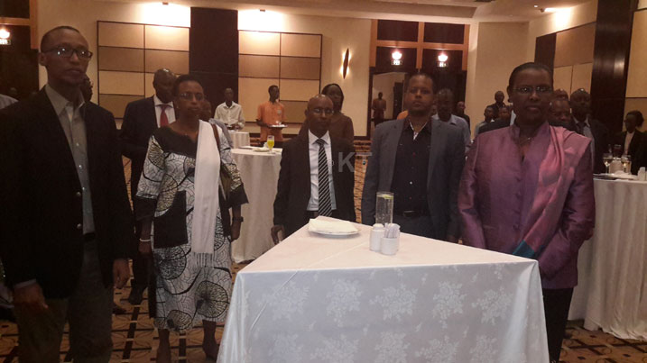 Abayobozi barimo Ministiri muri MINEAC, Amb. Rugwabiza, mu mugoroba wo gutangiza EASTECO kuri uyu wa gatanu.