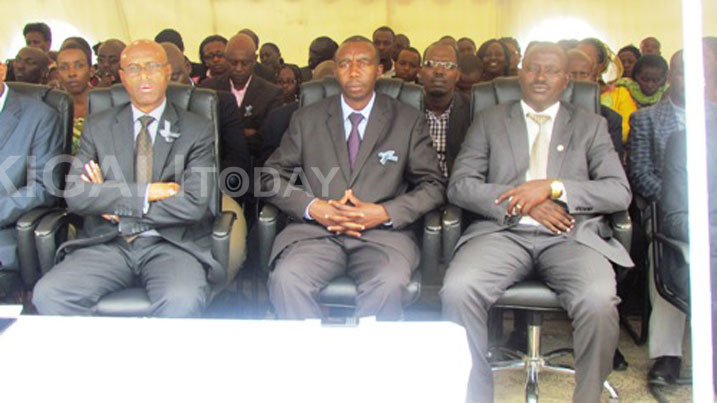 Abayobozi basabye abaturage gufata iya mbere mu kurwanya abahakana n'abapfobya Jenoside yakorewe Abatutsi.