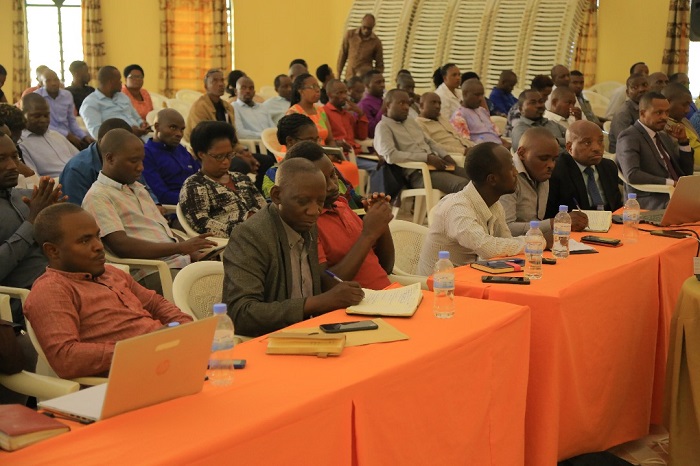 Abayobozi b'ibigo by'amashuri mu Karere ka Nyagatare basobanuriwe serivisi za Mwalimu SACCO