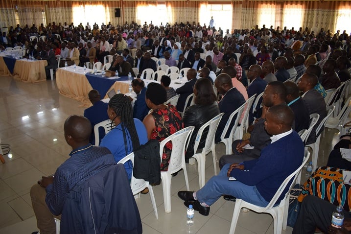 Abayobozi b'ibigo n'abashinzwe uburezi kuva ku murenge kugeza ku rwego rw'Intara y'Amajyaruguru bari batumiwe muri iyo nama