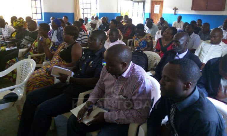 Abayobozi b'ibigo nderabuzima, ab'imirenge yakorewemo n'umushinga wo kurwanya igicuri mu muhango wo kuwusoza