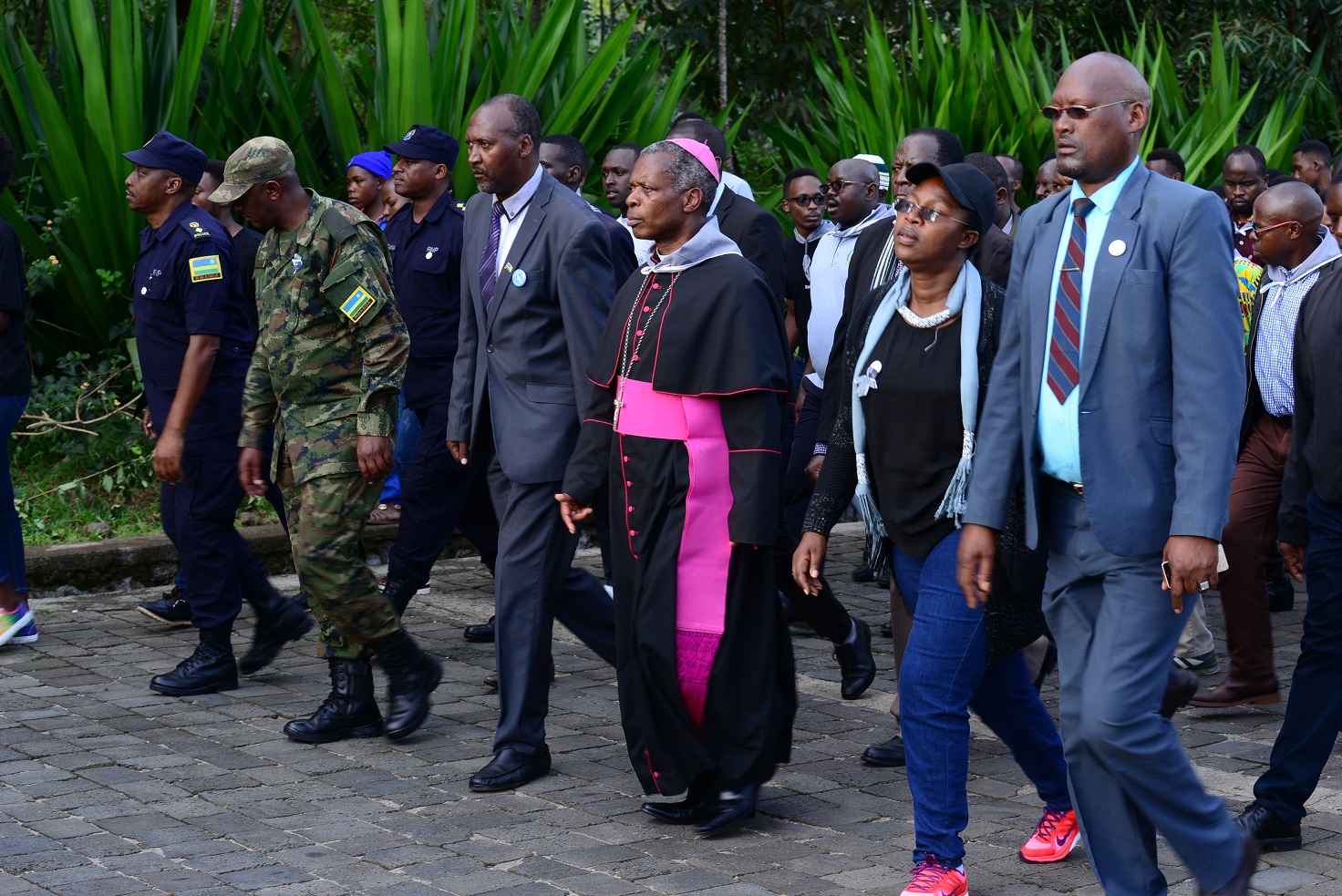 Abayobozi batandukanye na bo bitabiriye icyo gikorwa cyo kwibuka 