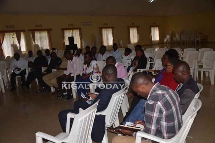 Abayobozi gujijwe amafaranga ya VUP ntibishyure bagiye kuvuga uburyo azishyurwa vuba na bwangu.