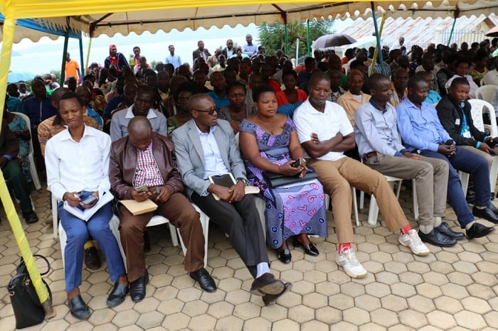 Abayobozi kuva ku rwego rw'umudugudu basabwe kumenya no gukurikirana imihigo abaturage bahiga kuko ari yo shingiro ry'iterambere