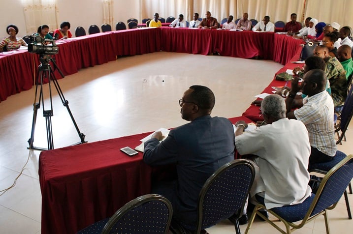 Abayobozi z'inzego zitandukanye mu karere ka Rwamagana bamurikiwe ibyavuye mu bushakashatsi bwa IRDP.