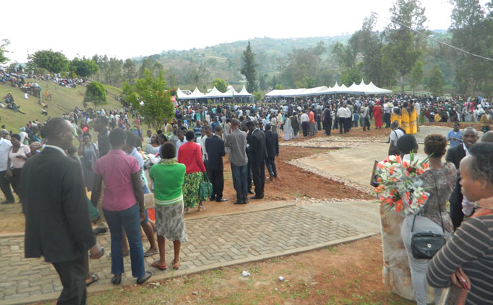 Abantu baboneraho n'umwanya wo kuganira no kwibukiranya ababo