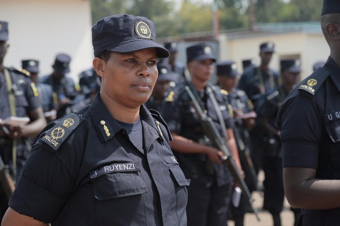 ACP Ruyenzi arahumuriza abo Permis provisoir zabo zarangiye muri iki gihe imwe mu mirimo yahagaze (Ifoto:Internet)