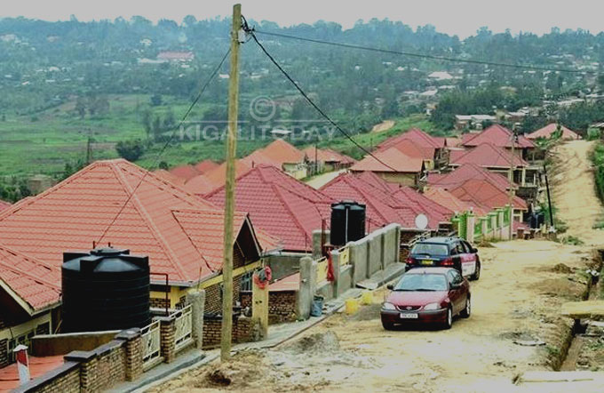 Umukozi wa Leta uhembwa ibihumbi 40 kuzamura azoroherezwa kubona aho atura