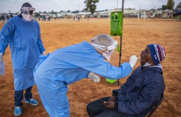 Ibipimo miliyoni icumi bigiye gufatwa bizerekana neza uko icyorezo Covid-19 cyifashe ku mugabane wa Afurika (Ifoto: EPA)