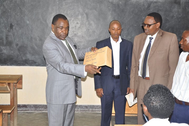 Prof Njoroge yavuze ko abanyeshuri barangiye amasomo y'inderabarezi mu mashuri yisumbuye biyongereye ku kigero cya 10%.