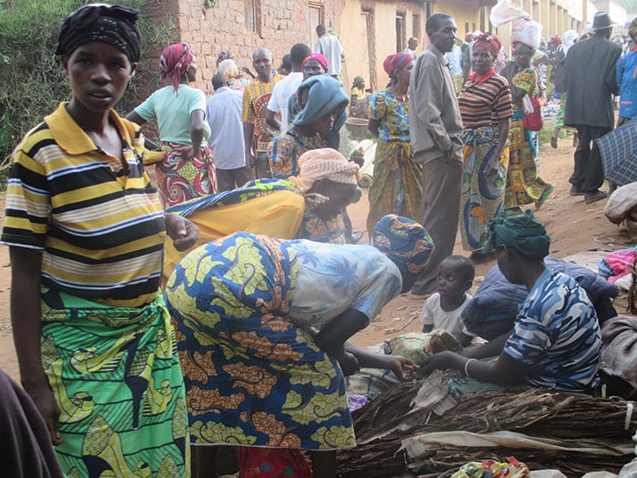 Igikamba n'ubugoro ni imari ikomeye kuri aba bagore babicuruza.