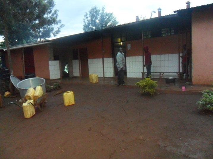 Aho batunganyiriza amafunguro harangwa n'isuku.