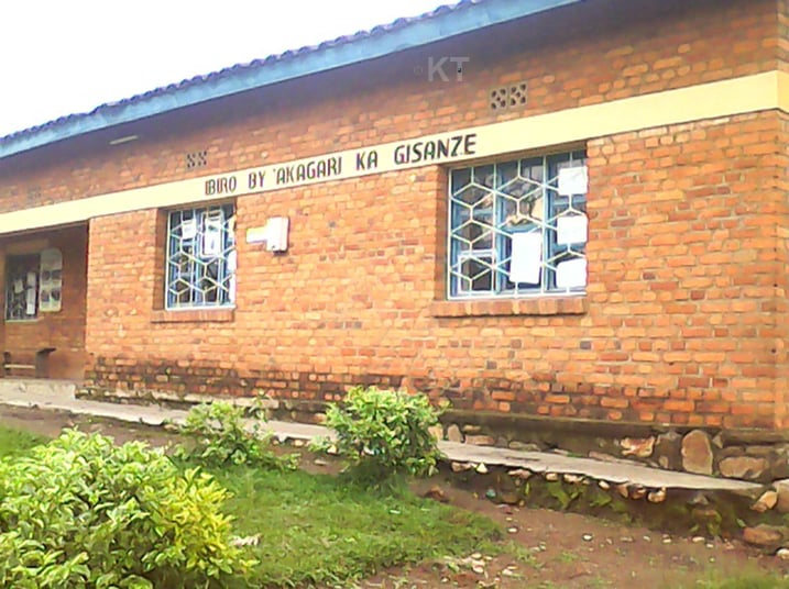 Akagari ka Giisanze kamwe mu twahawe izi Televiziyo ariko abaturage bakaba batarazireba