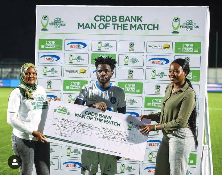 Akaminko yagiye yegukana ibihembo byo kwitwara neza mu mikino itandukanye mu ikipe ya Azam FC