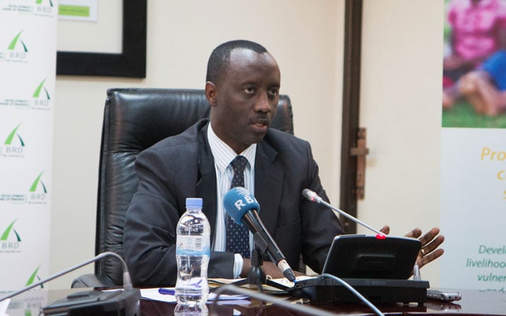 Alexis Kanyankore, Umuyobozi Mukuru wa BRD, aganira n'abanyamakuru.