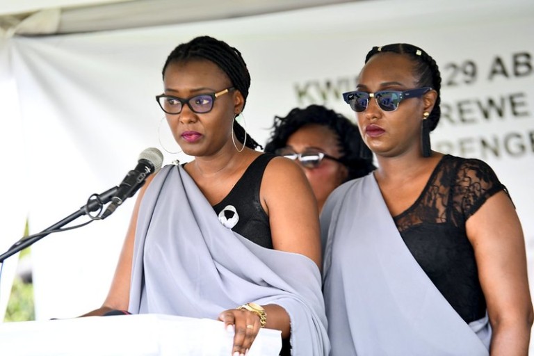 Aline Tumukunde na murumuna we
