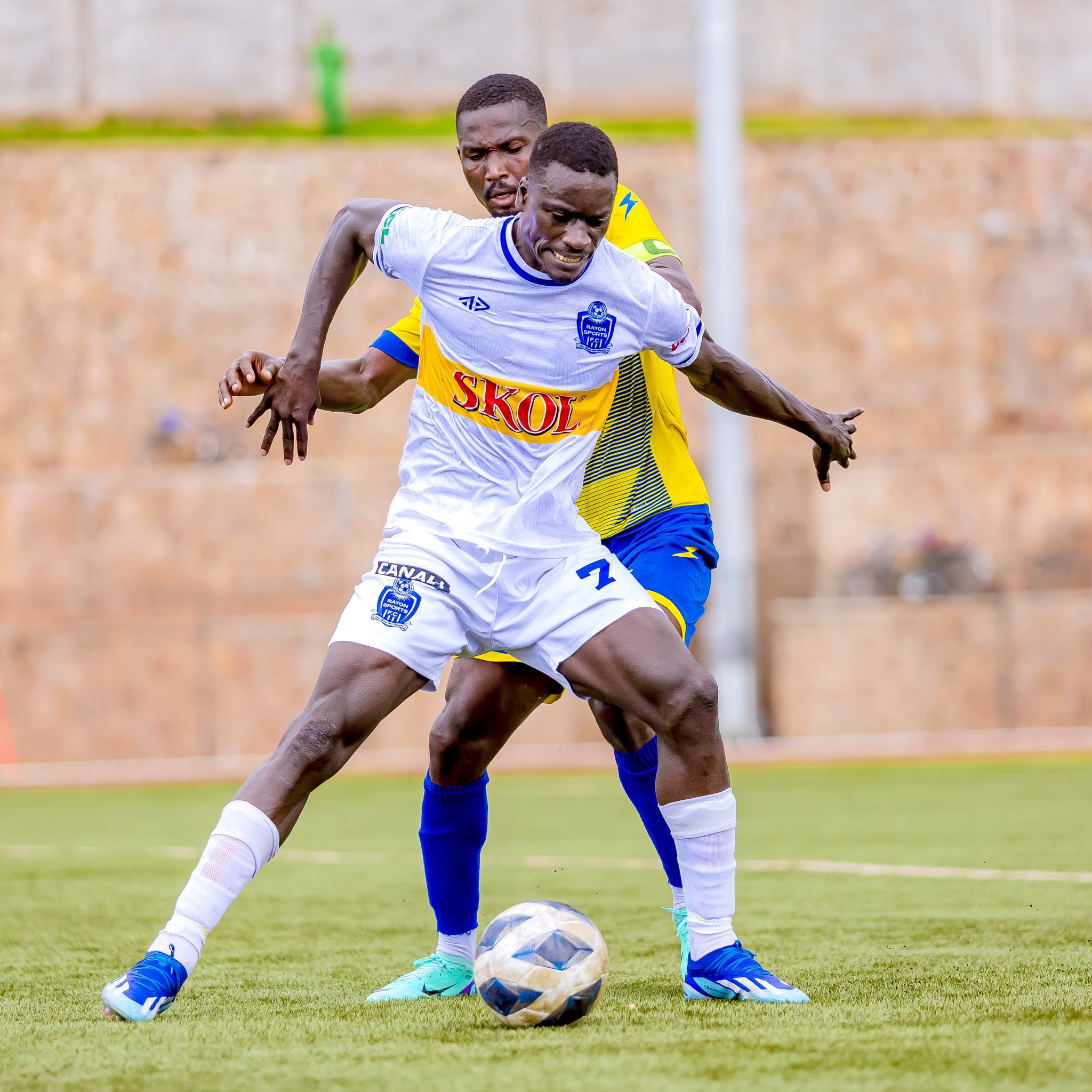 Alon Gomis nta musaruro yatanze muri Rayon Sports
