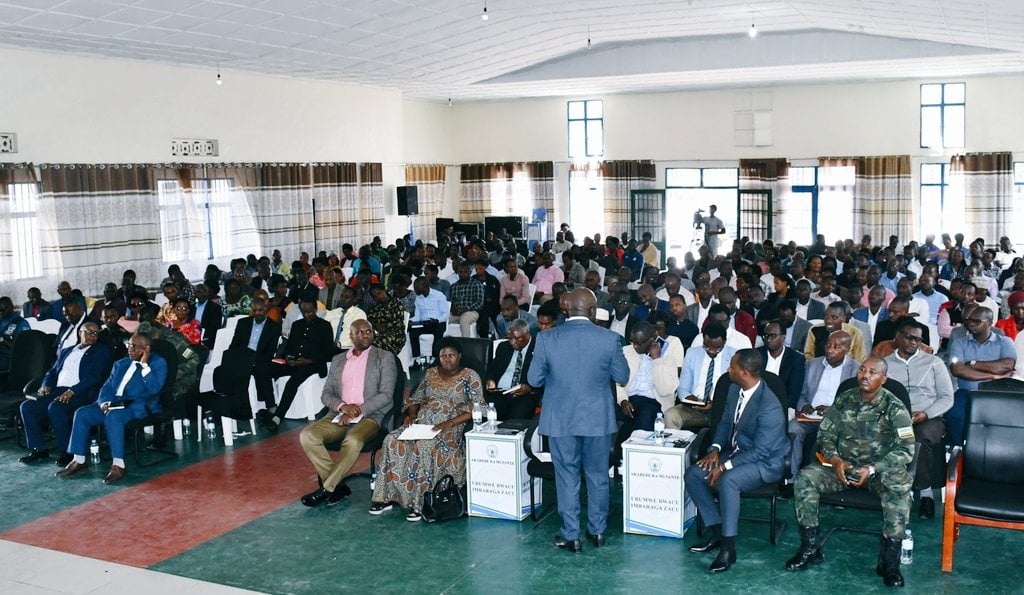 Mu Turere twose tw'Amajyaruguru haherutse kubera ibiganiro ku kurandura amacakubiri no kwimakaza gahunda ya Ndi Umunyarwanda, no gusigasira Ubumwe n'Ubudaheranwa bw'Abanyarwanda