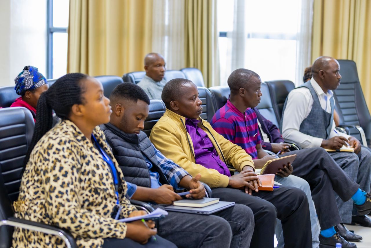 Abahagarariye amakoperative bavuga ko bahuye n'igihombo gikomeye kubera kutabonera isoko ku gihe