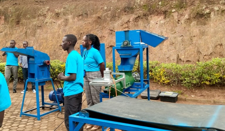 Abakoze uruhererekane rw'imashini zikora amakara mu mase n'indi myanda