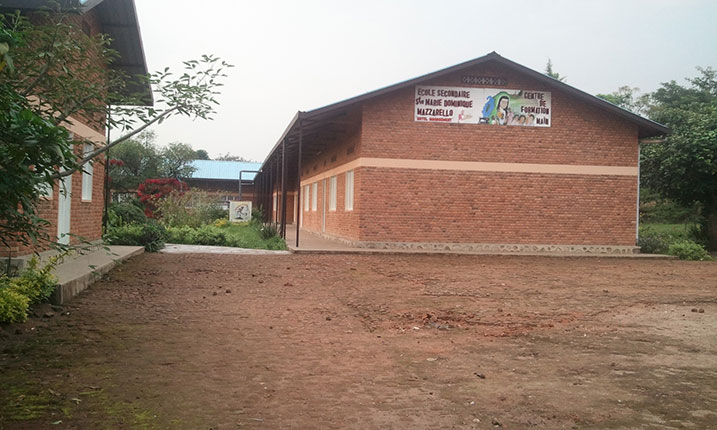 Iri shuri ry'ababikira ntirizakira abanyeshuri mu mwaka wa kane kuko ritazi igihe iyubako zaryo zizasenyerwa.