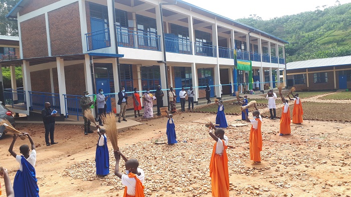 Iri ni ishuri ribanza rya Mbuga (EP Mbuga) riherereye mu murenge wa Nemba