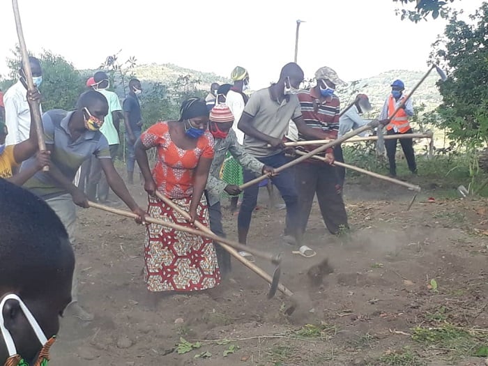 Mu Karere ka Ruhango biyemeje kubaka ibyumba by'amashuri 707