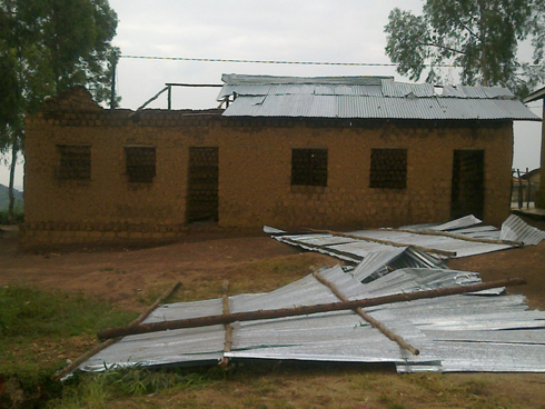 Ishuli ry'inshuke umuyaga waryigirijeho nkana. (Photo: Jean Pierre Twizeyeyezu)
