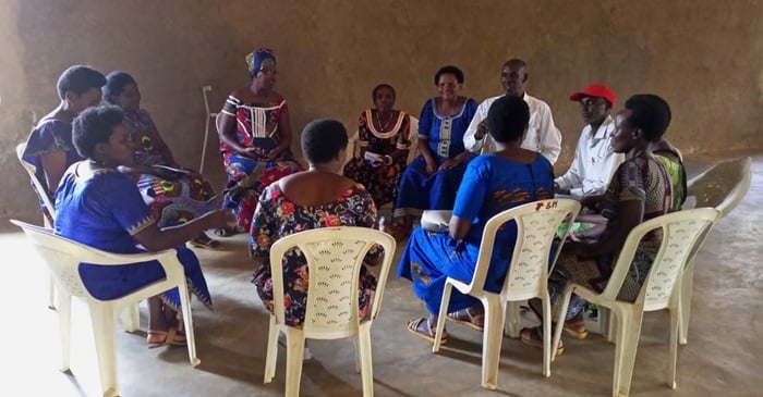 Byagaragaye ko abantu bashakira ubufasha mu matsinda kurusha kwa muganga (Photo Internet)