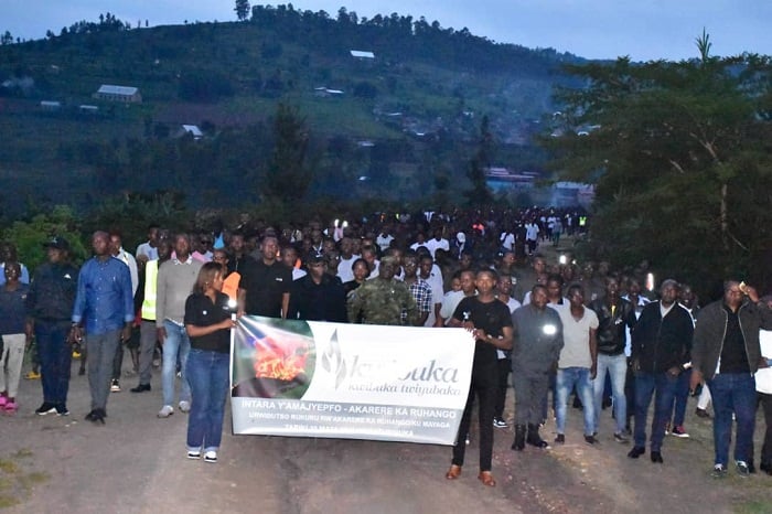 Buri mwaka hakorwa urugendo ruva Nyamukumba rukagera ku biro by'Umurenge wa Kinazi byahoze ari ibya Komine Ntongwe