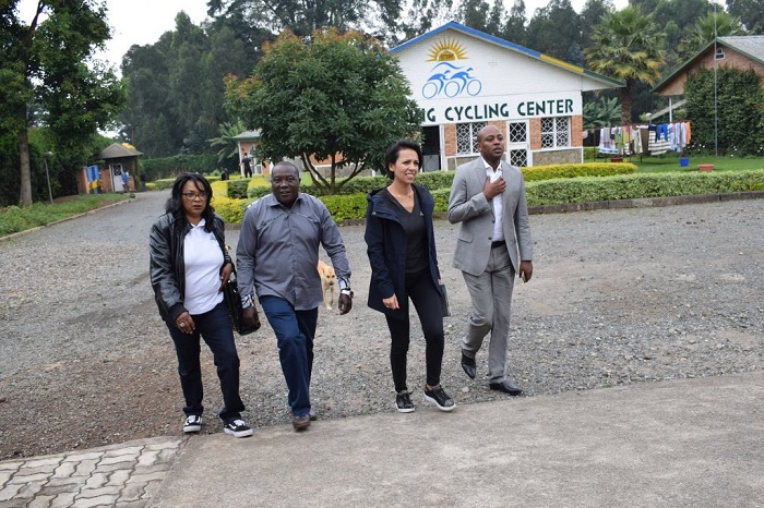 Amina Layana yishimiye ubushobozi yasanganye ikigo gihugura abakinnyi b'amagare