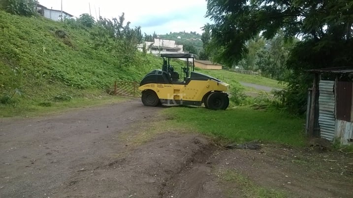 Iyo modoka itsindagira imihanda niyo bafungishije aho Seburikoko ikorera ngo hatagira usohoka.