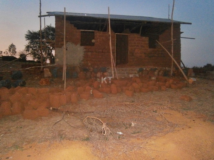 Amwe mu mazu ntaruzura.