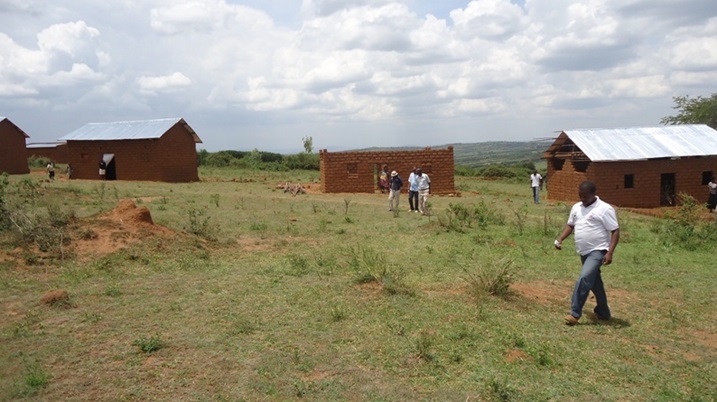 Amwe yaruzuye ndetse ba nyirayo bayatuyemo.